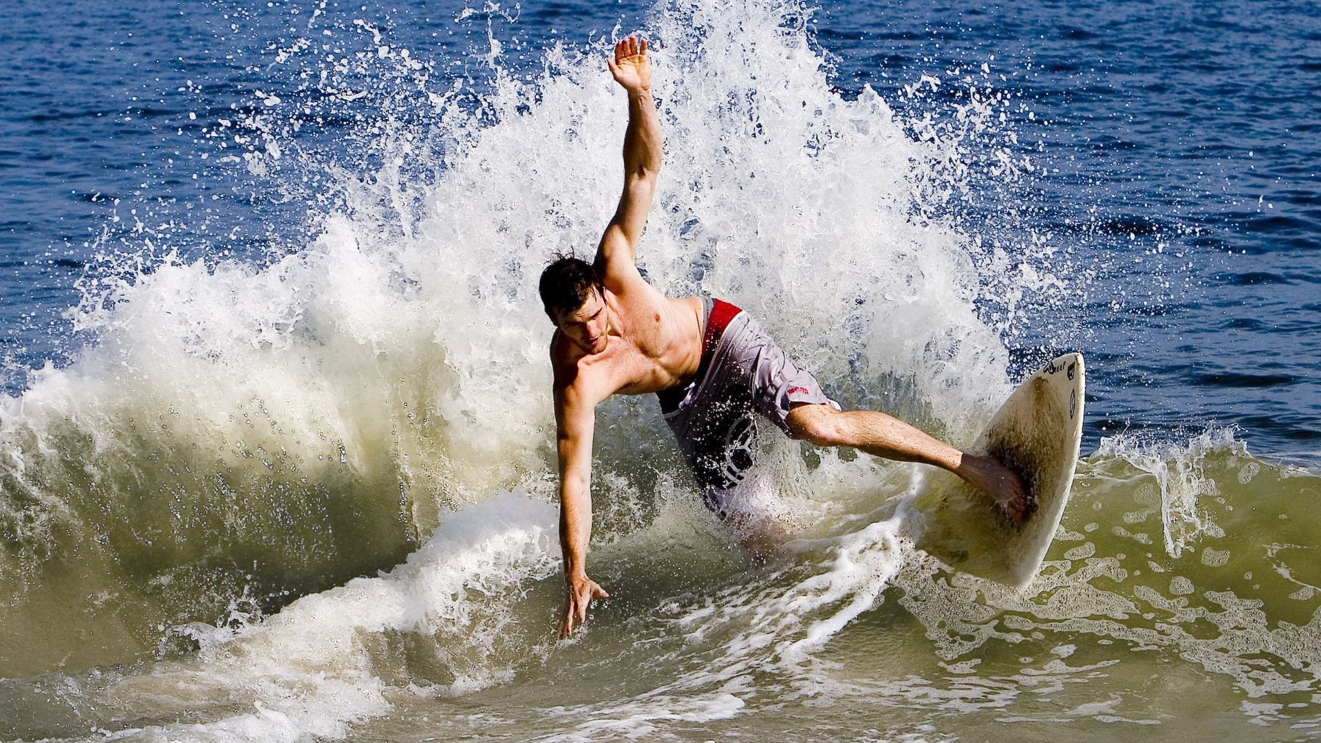 青少年“绿色先锋”篮球公益行动在哈尔滨持续开展,践行环保理念